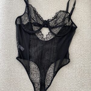 Megan siyah bodysuit
